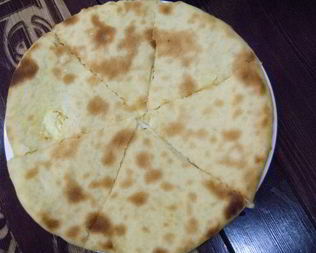 Золотистый хачапури из лаваша