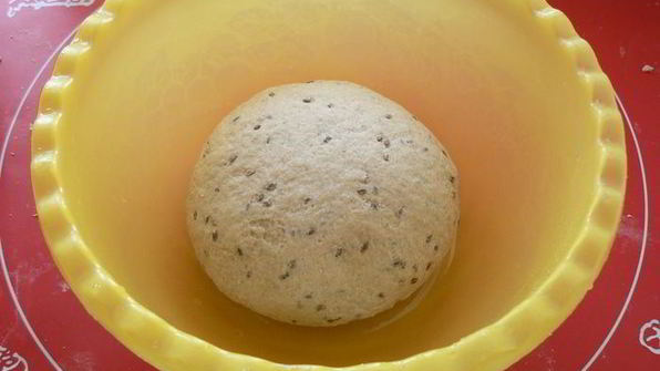 батон с льняными семенами на закваске