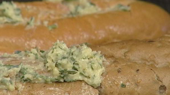 хлеб с пармезаном и чесноком