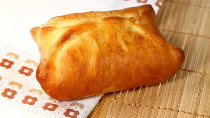 Хлеб с сырно-мясной начинкой