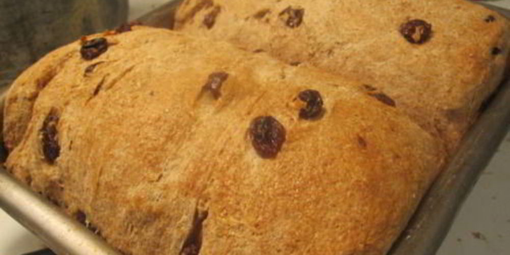 Рецепт коричного хлеба с изюмом