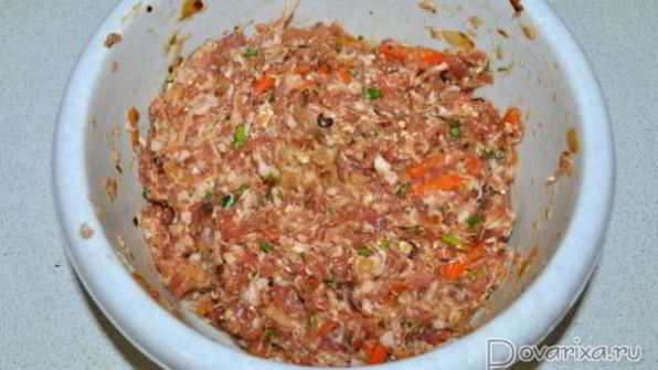 мясной хлеб из свиного фарша с овощами