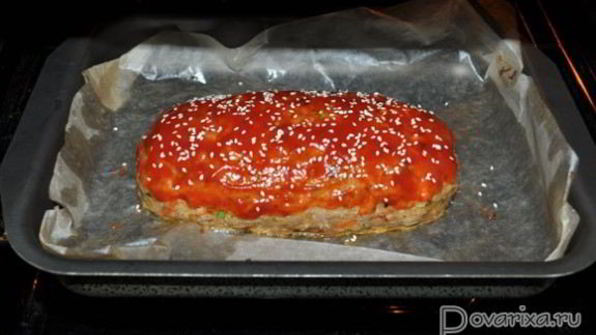 мясной хлеб из свиного фарша с овощами