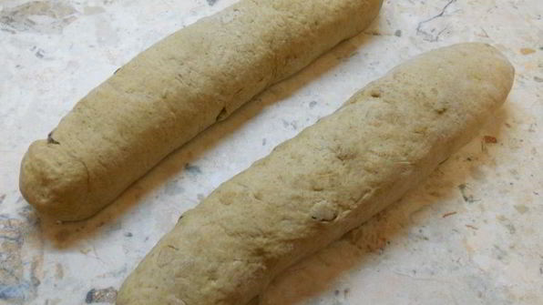 пшенично-ржаной батон с изюмом