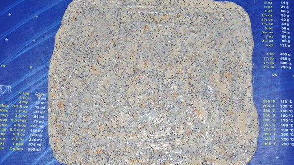 сладкий хлеб-гармошка со сливочным сыром и маком