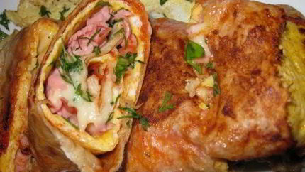 Фаршированный лаваш с сыром и колбасой