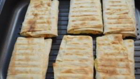 конвертики из лаваша с курицей