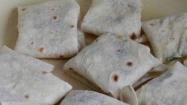 конвертики из лаваша с сыром