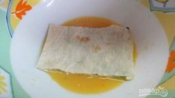 лаваш, обжаренный в яйце