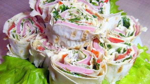 лаваш с колбасой и сыром