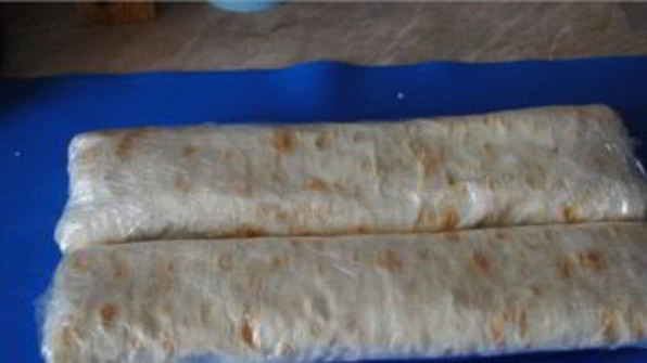 лаваш с крабовыми палочками и плавленым сыром