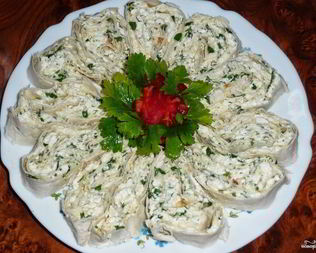 Лаваш с начинкой из творога и зелени