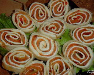 Рулеты из лаваша с икрой