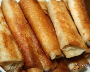 Рулеты из лаваша с полутвердым сыром Три ингредиента — отличный результат