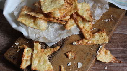 Сырные чипсы из лаваша