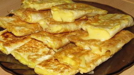 Сытный завтрак из тонкого лаваша