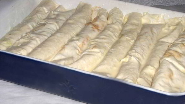 трубочки с мясной начинкой лавашони