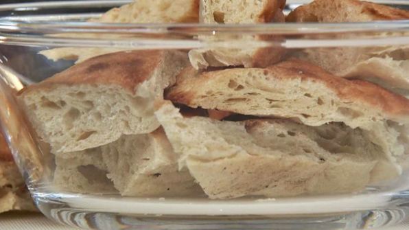 закуска из лаваша с соусом из перца