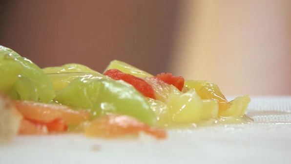 закуска из лаваша с соусом из перца