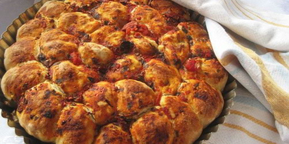 Рецепт фокаччи из шариков с сыром и оливками