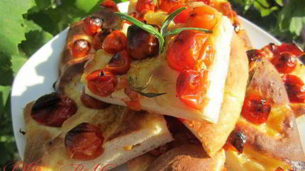 Фокачча на картофельном тесте с черри