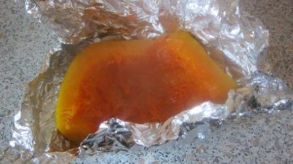 фокачча с тыквой, чесноком и луком