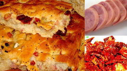 Фокачча с ветчиной и вялеными помидорами Италия