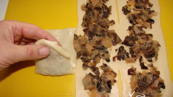 китайские лепешки с мясом и грибами му-эр