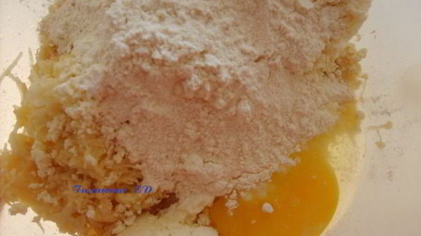 лепешки картофельно-творожные с тмином и травами