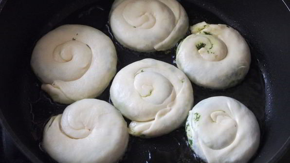 лепешки с зеленью