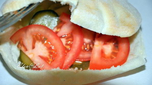 пита с начинкой и без