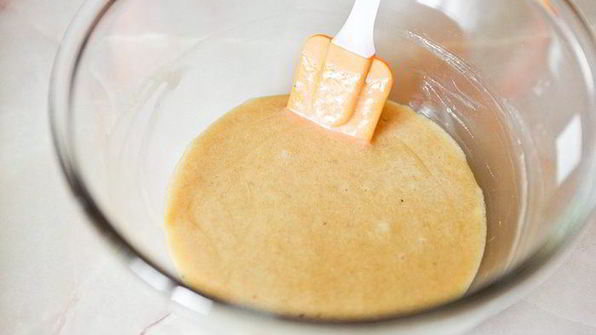 банановые маффины с клубникой