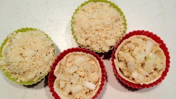 грушевые крамбл-маффины