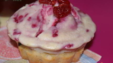 Маффины с малиновым кремом и шоколадом