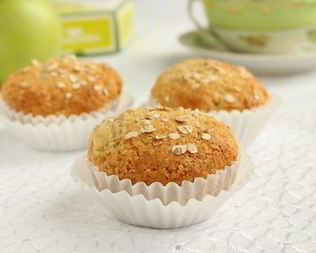 Маффины с овсяной мукой и яблоками