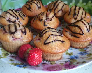 Мятные маффины с клубникой