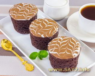 Шоколадные маффины с вареной сгущенкой
