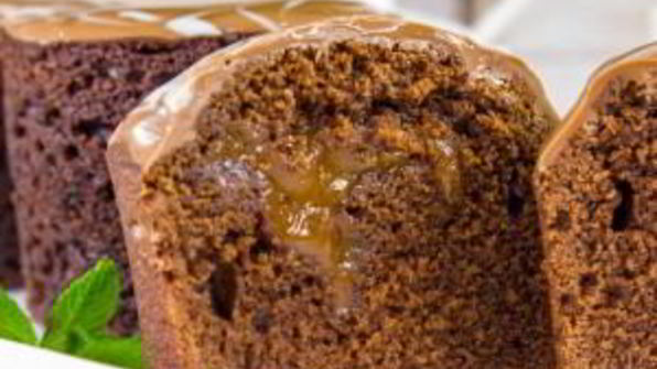 шоколадные маффины с вареной сгущенкой