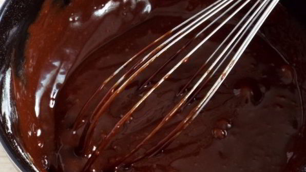 шоколадные маффины с жидкой начинкой