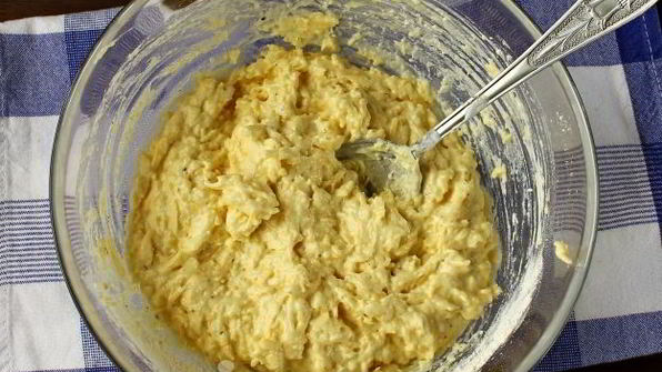 сырные маффины с ветчиной и яйцом