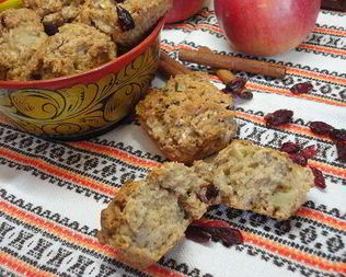 Яблочные маффины с вишней