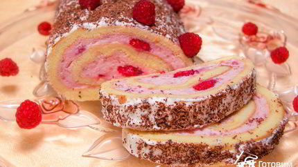 Малиновый рулет