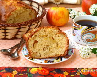 Манник на кефире с яблоками