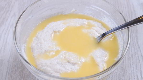 манник с черной смородиной