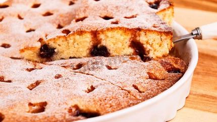 Манник с вишней на кефире