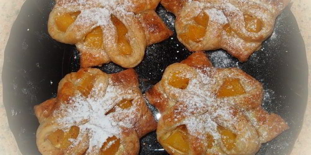 Рецепт нежных персиковых слоек