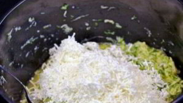 кабачковые оладьи с козьим сыром