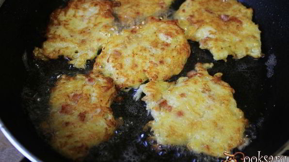 картофельные оладьи с беконом