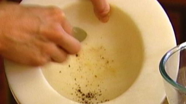 медовые оладьи с имбирем, гвоздикой и корицей