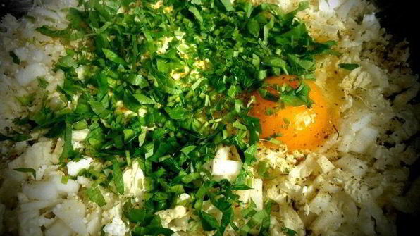 оладушки из китайской капусты с брынзой